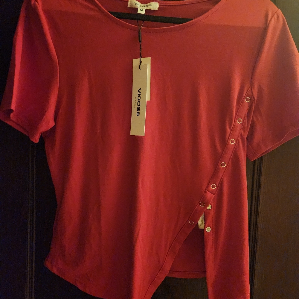 VIGOSS Red Button-Detail Women's Top Size M